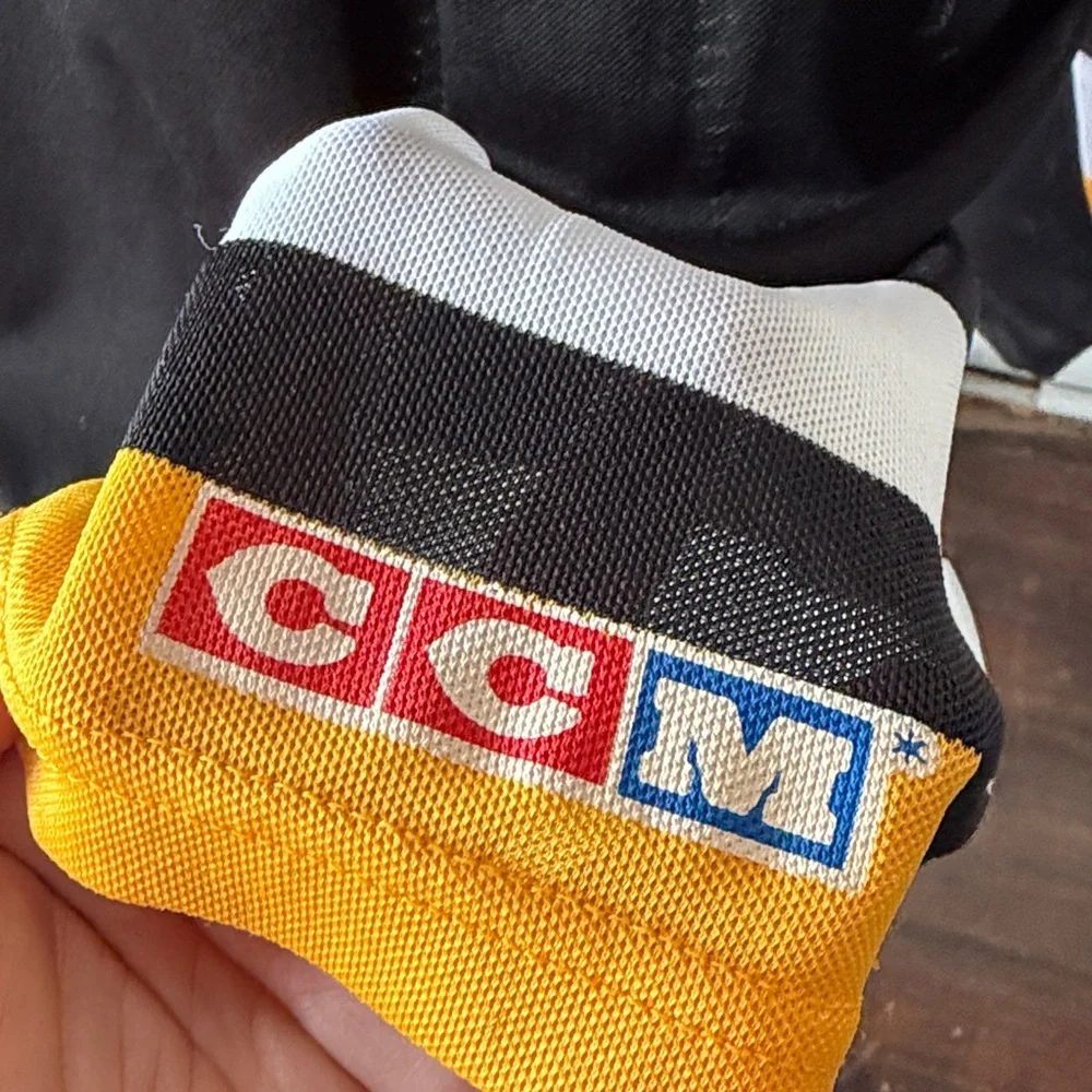 Vintage CCM Pittsburgh Penguins Signed Hockey Jersey Size Medium - Picture 5 of 5